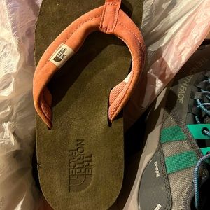 North Face. Size 8. Never wore